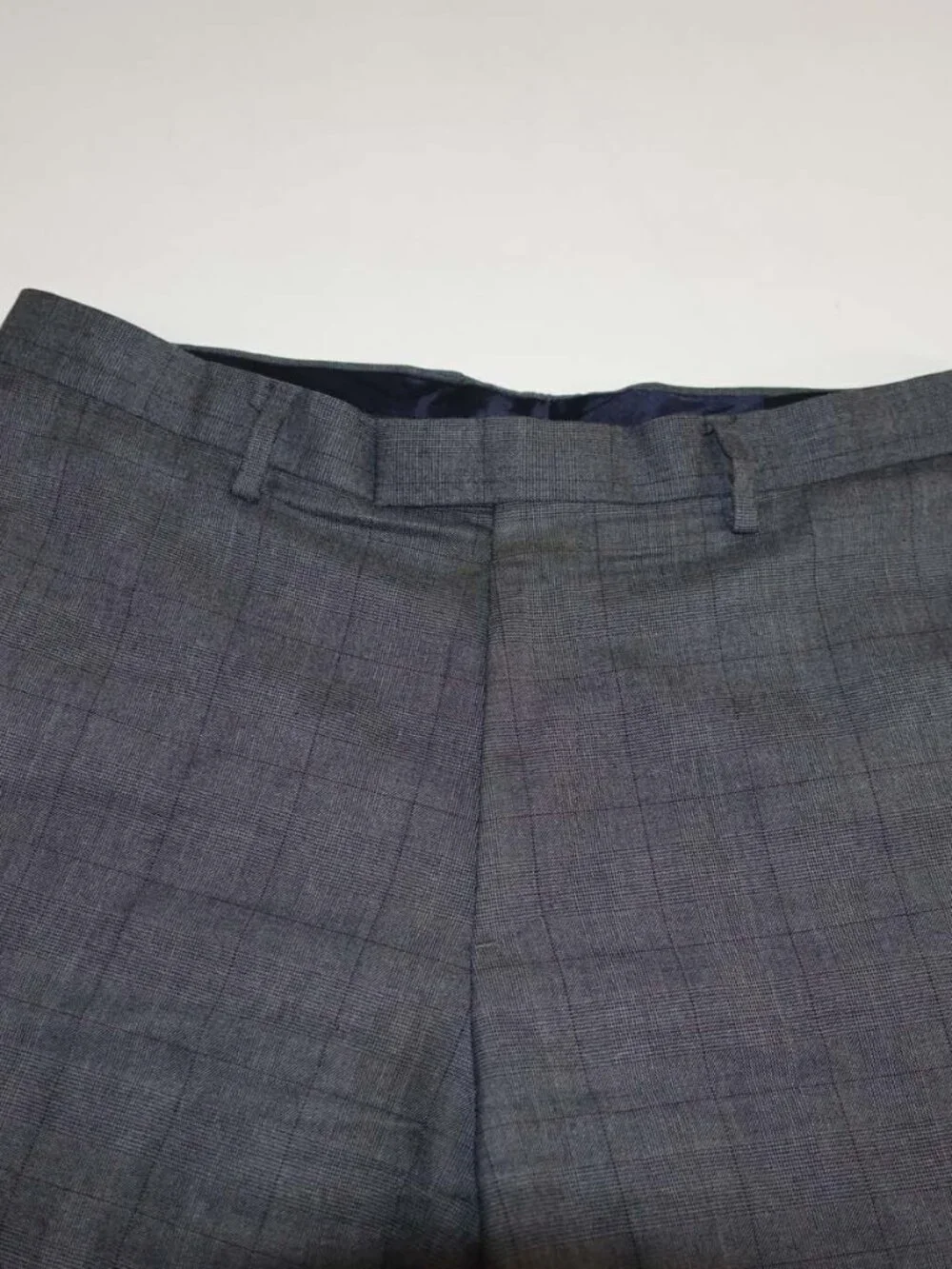 Banana Republic Men's 2 Button Suit Size 44 Regular 34 x 31 Medium Gray Plaid R
